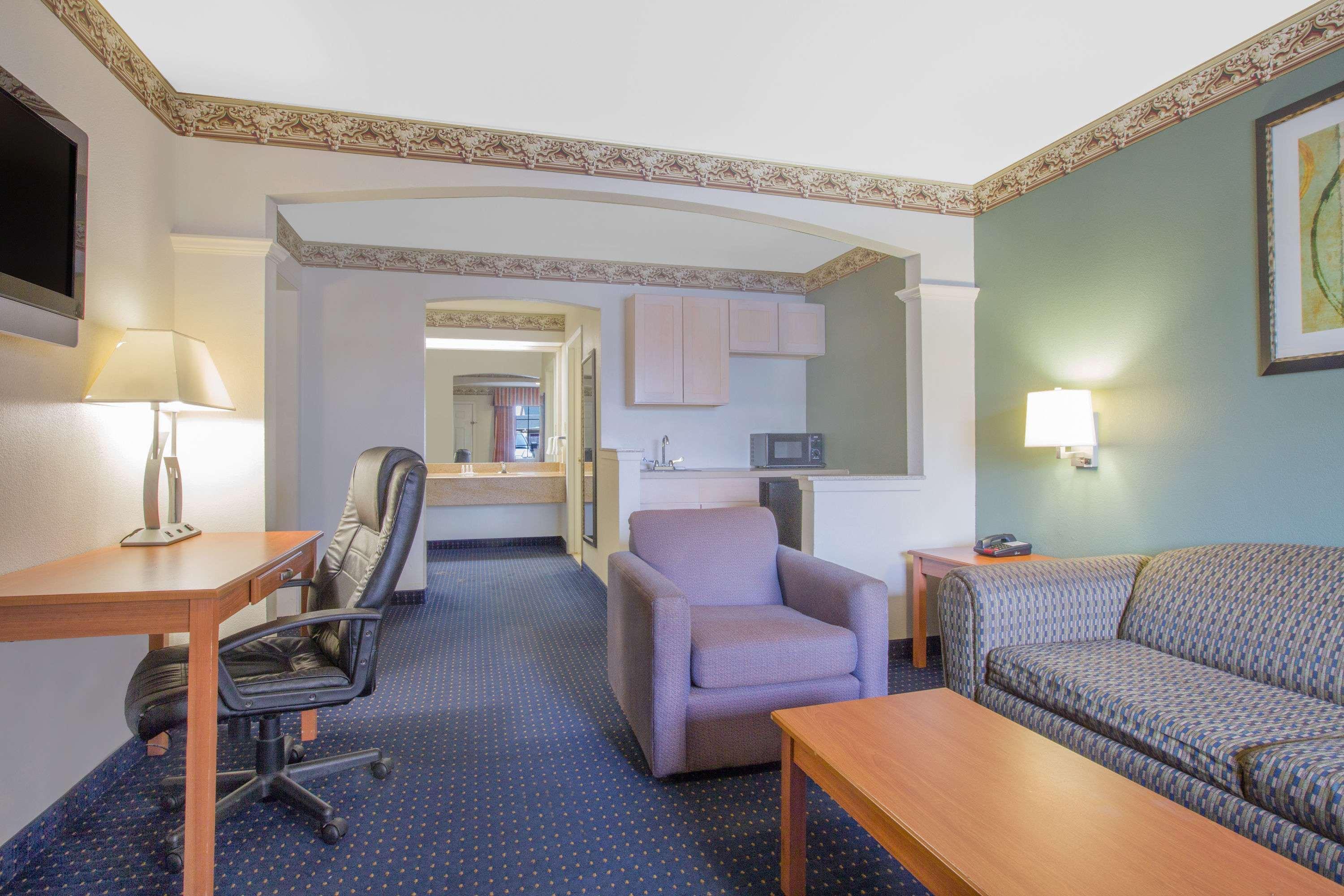 Days Inn By Wyndham Nacogdoches/Sfa University/Downtown Eksteriør bilde